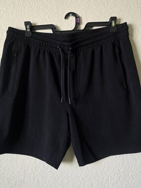 Old Navy Black Men's Athletic Drawstring Pull-On Shorts